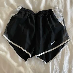 XS Nike Women’s Running Shorts - Black